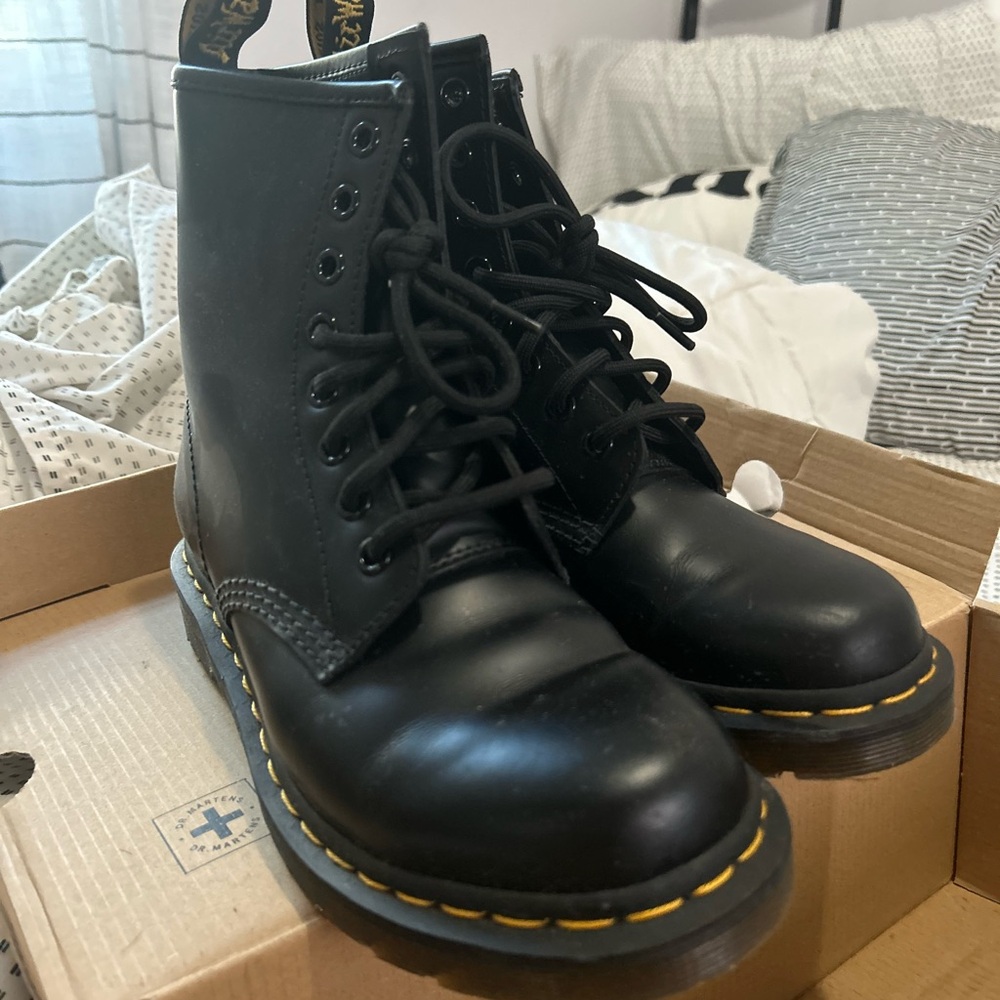 Black Doc Martens 1460 boots. Size 6